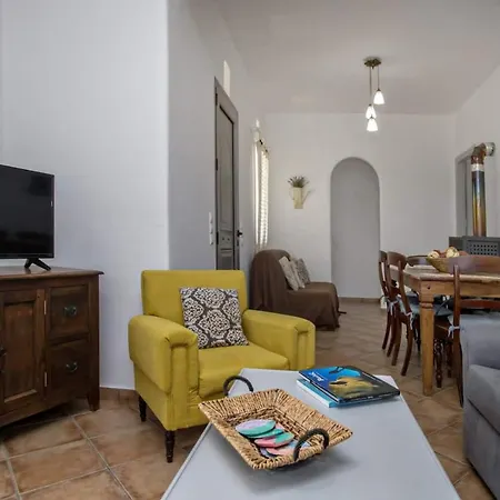 Lilium House Tinos بيت للعطل أيوس سوستيس