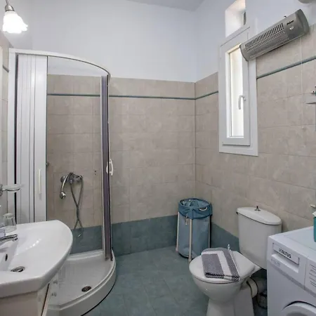بيت للعطل Lilium House Tinos أيوس سوستيس