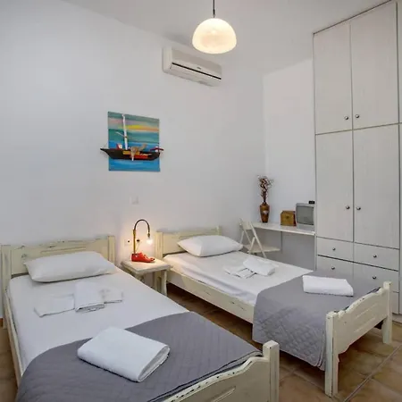 Lilium House Tinos بيت للعطل